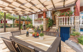2 Bedroom Pet Friendly Apartment In Biograd